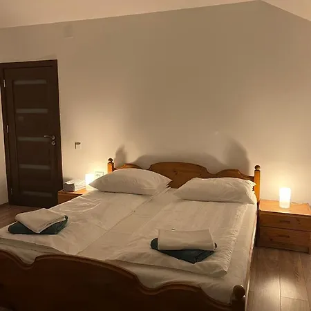 Pensiunea Poiana Luminoasa * Bughea de Jos