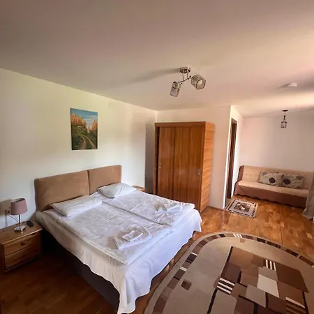 Pensiunea Poiana Luminoasa Bughea de Jos