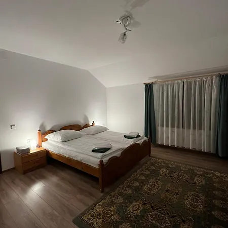 Villa Pensiunea Poiana Luminoasa Bughea de Jos